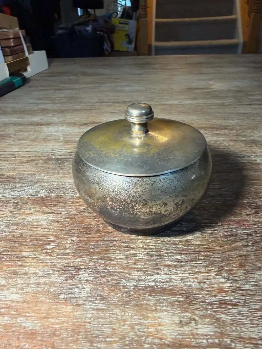 Cosmopolitan Silver Mercury Metal Candle with Lid